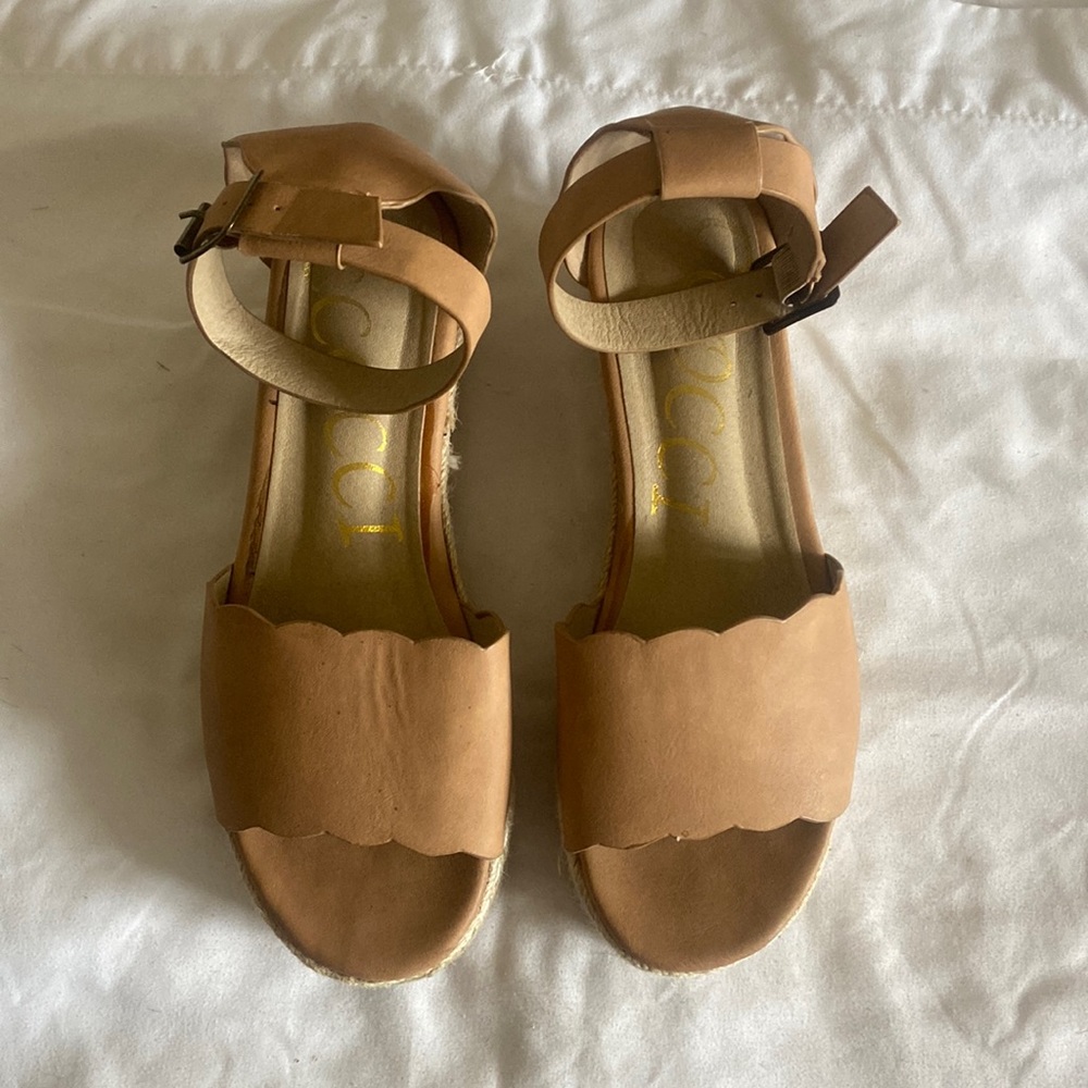 Platform sandals